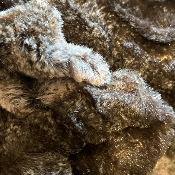 Damselle Fur Jacket - Picture 7 of 7